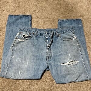 Men’s Relaxed Fit Distressed Blue Jeans